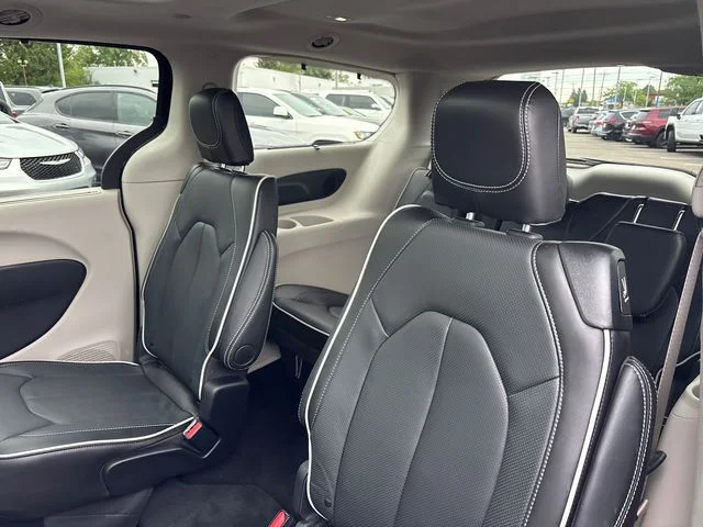 Used 2024 Black Chrysler Limited image 8