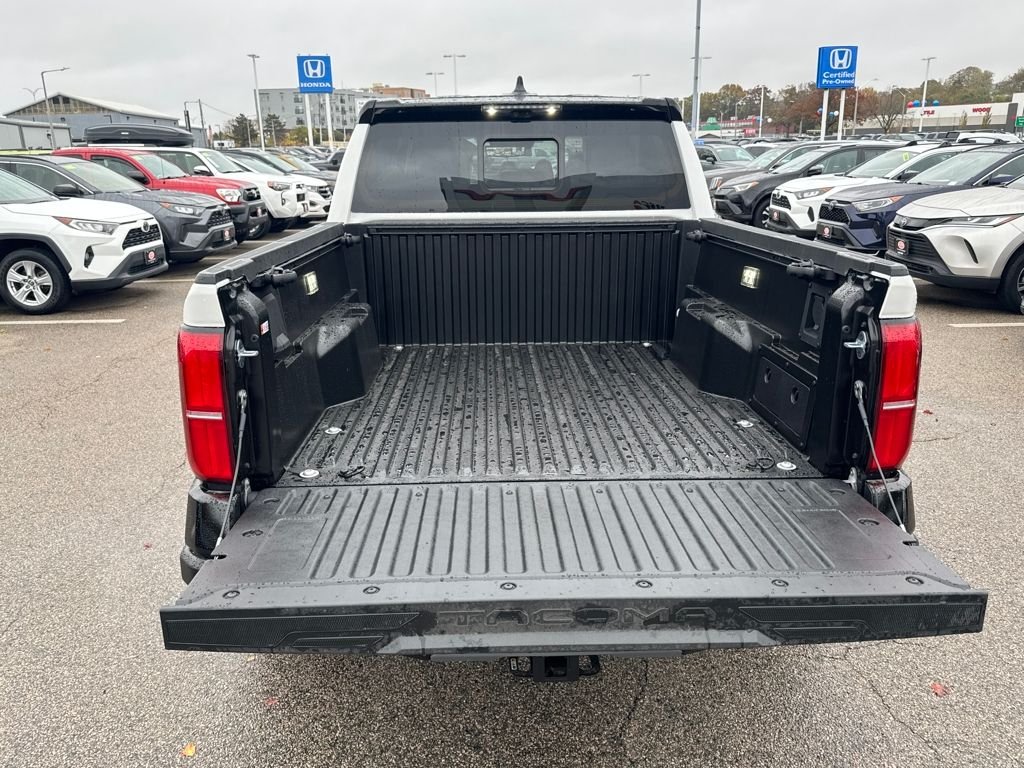 2025 Toyota Tacoma TRD Pro - Photo 7