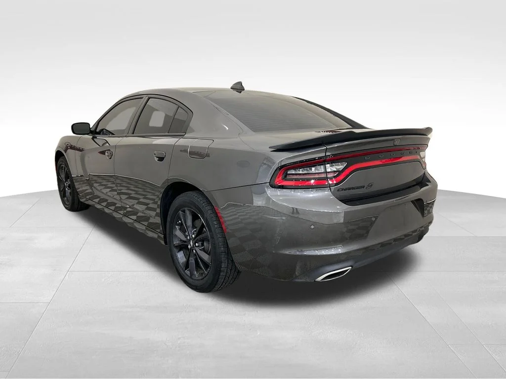 Used 2023 Gray Dodge SXT image 3