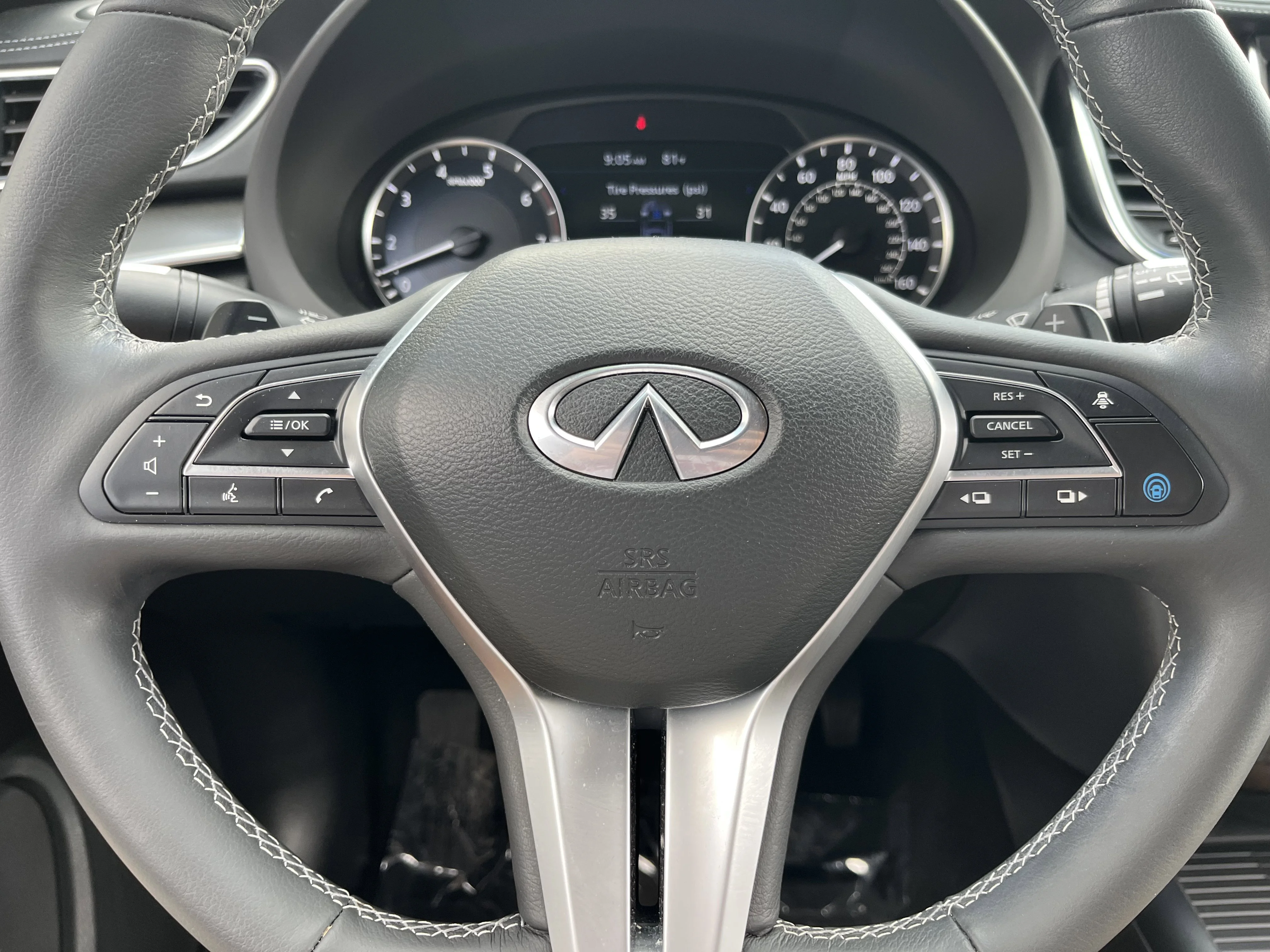 Certified Used 2023 Slate Gray INFINITI LUXE image 22