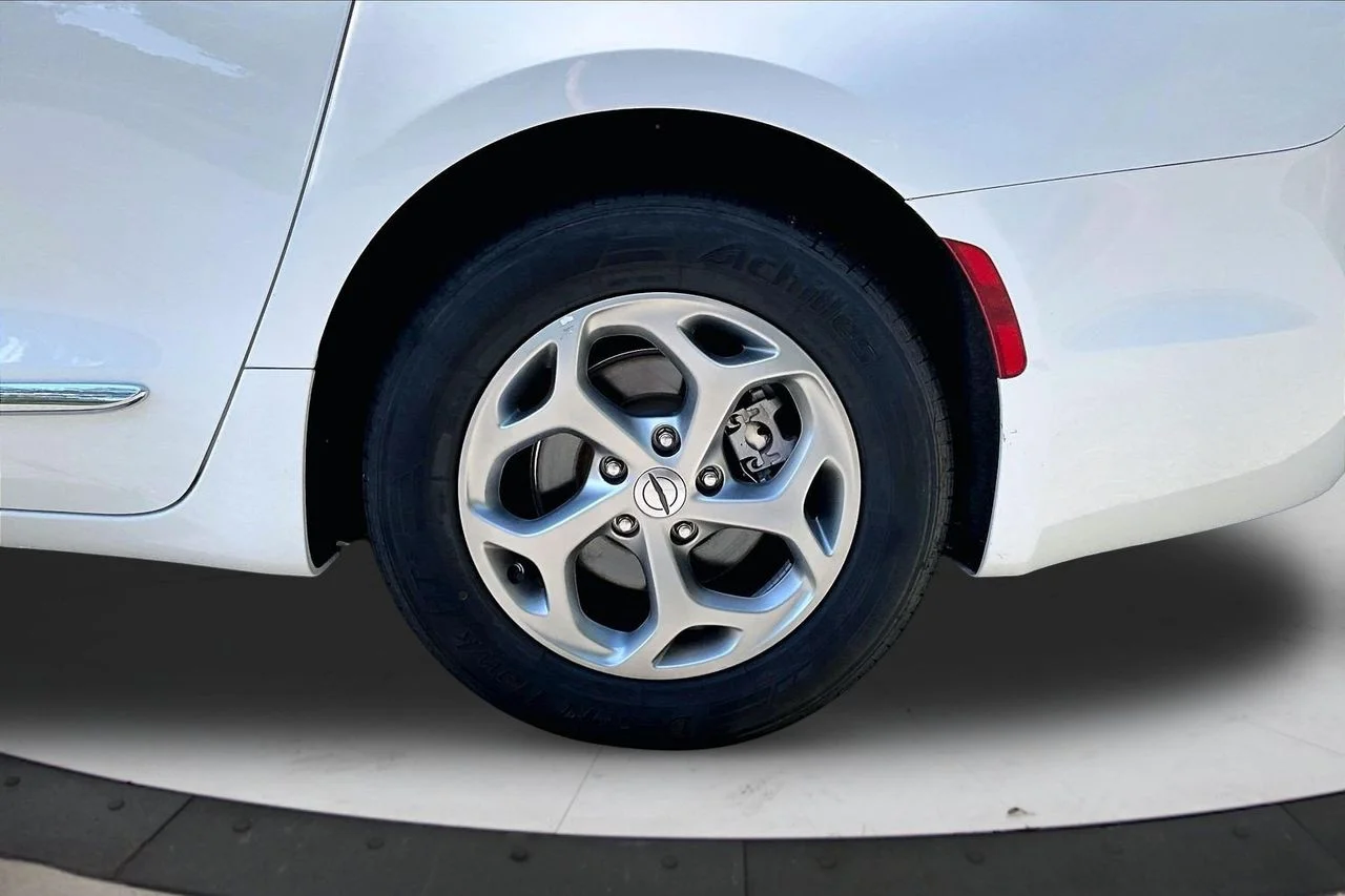 Certified Used 2023 White Chrysler Limited image 36