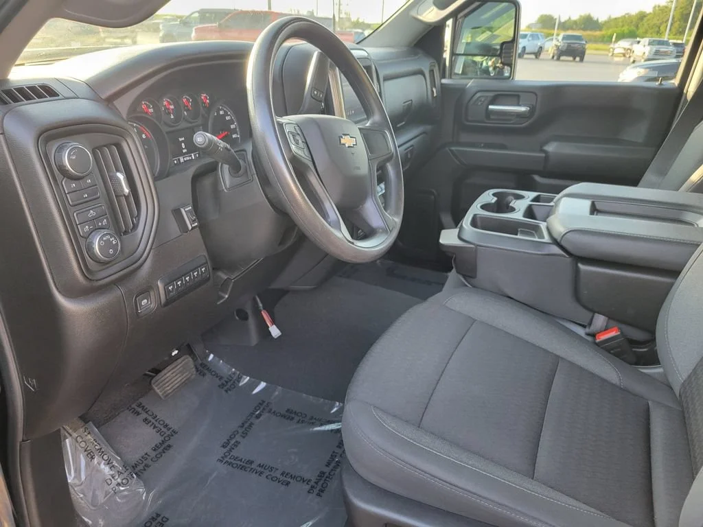 2025 Chevrolet Silverado 2500HD Custom - Photo 11