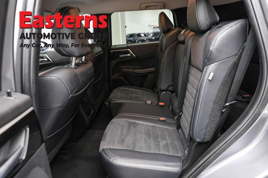 Used 2024 Gray Mitsubishi SE image 22