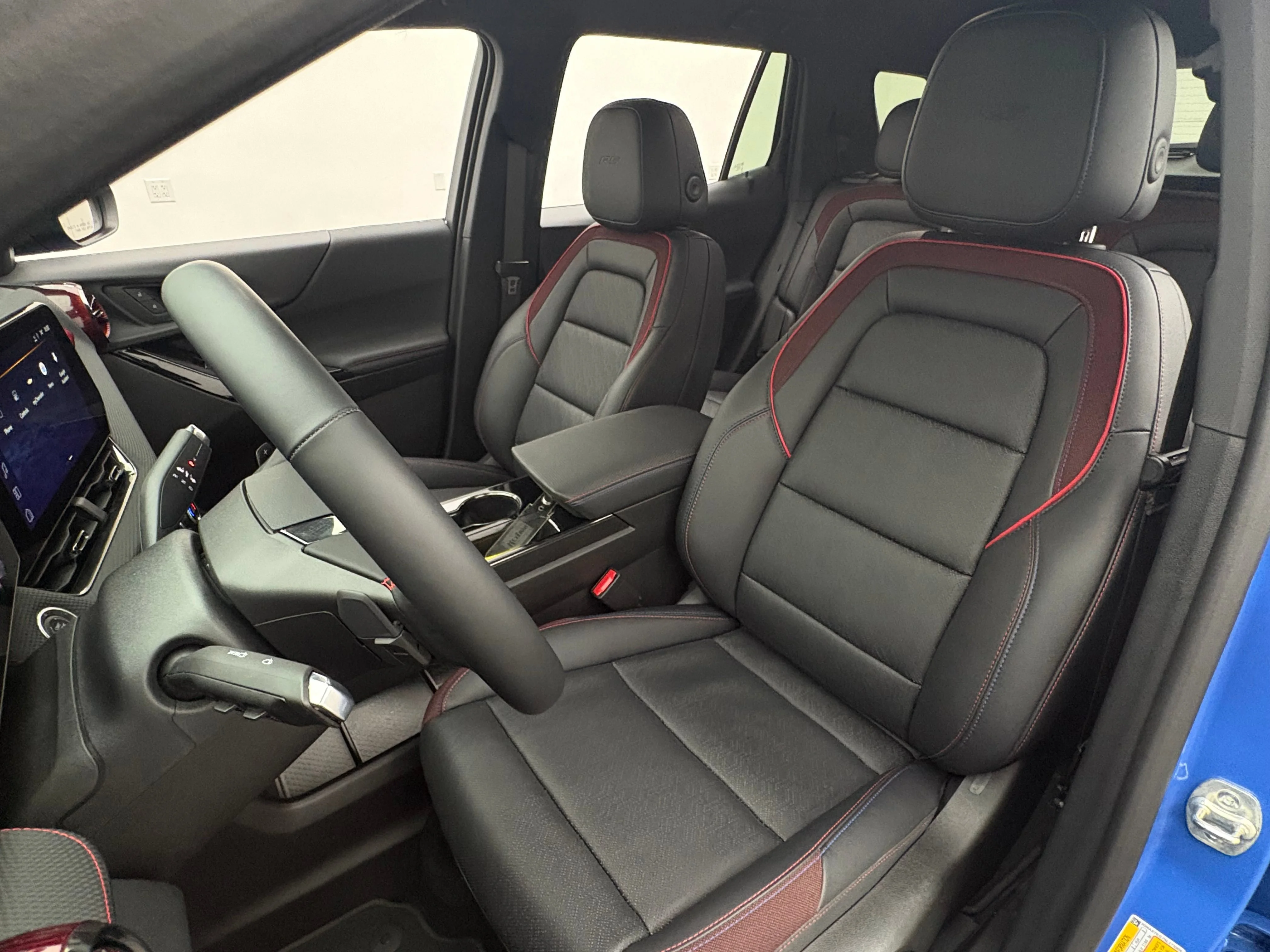 Used 2025 Reef Blue Metallic Chevrolet RS image 17