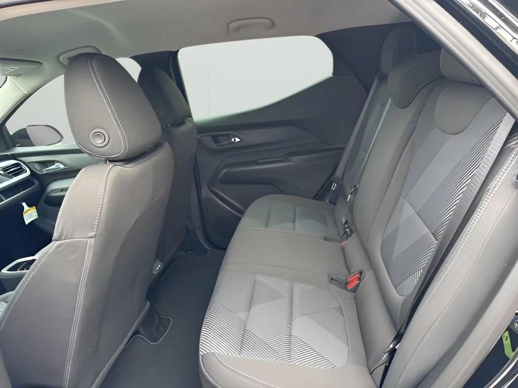 New 2027 Mosaic Black Metallic Chevrolet LT image 16