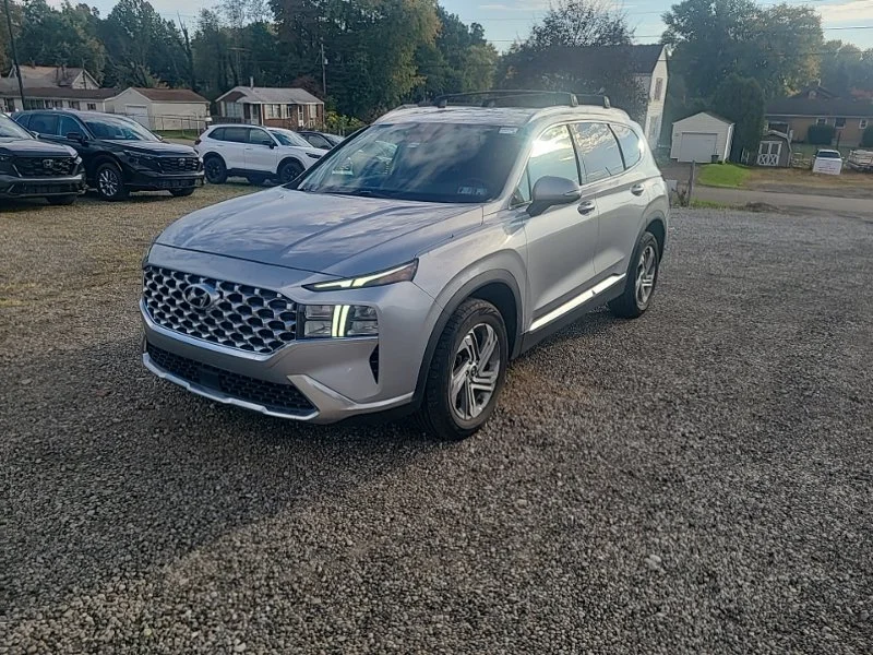 Used 2022 Silver Hyundai SEL image 2