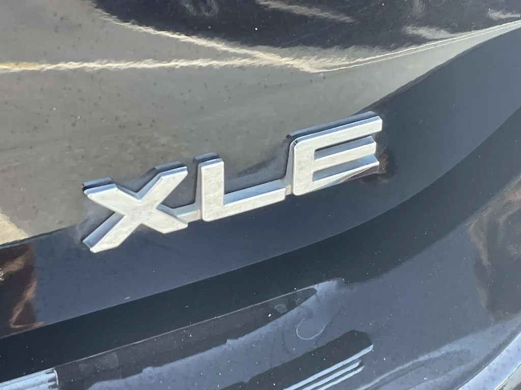 Used 2021 Brown Toyota XLE image 10