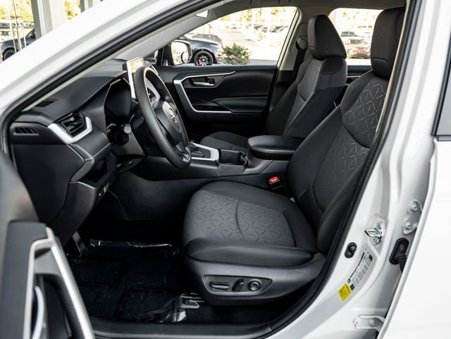 Used 2025 Ice Cap Toyota XLE image 15
