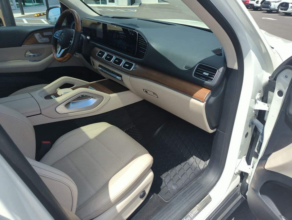 Used 2021 White Mercedes-Benz GLS 450 image 39