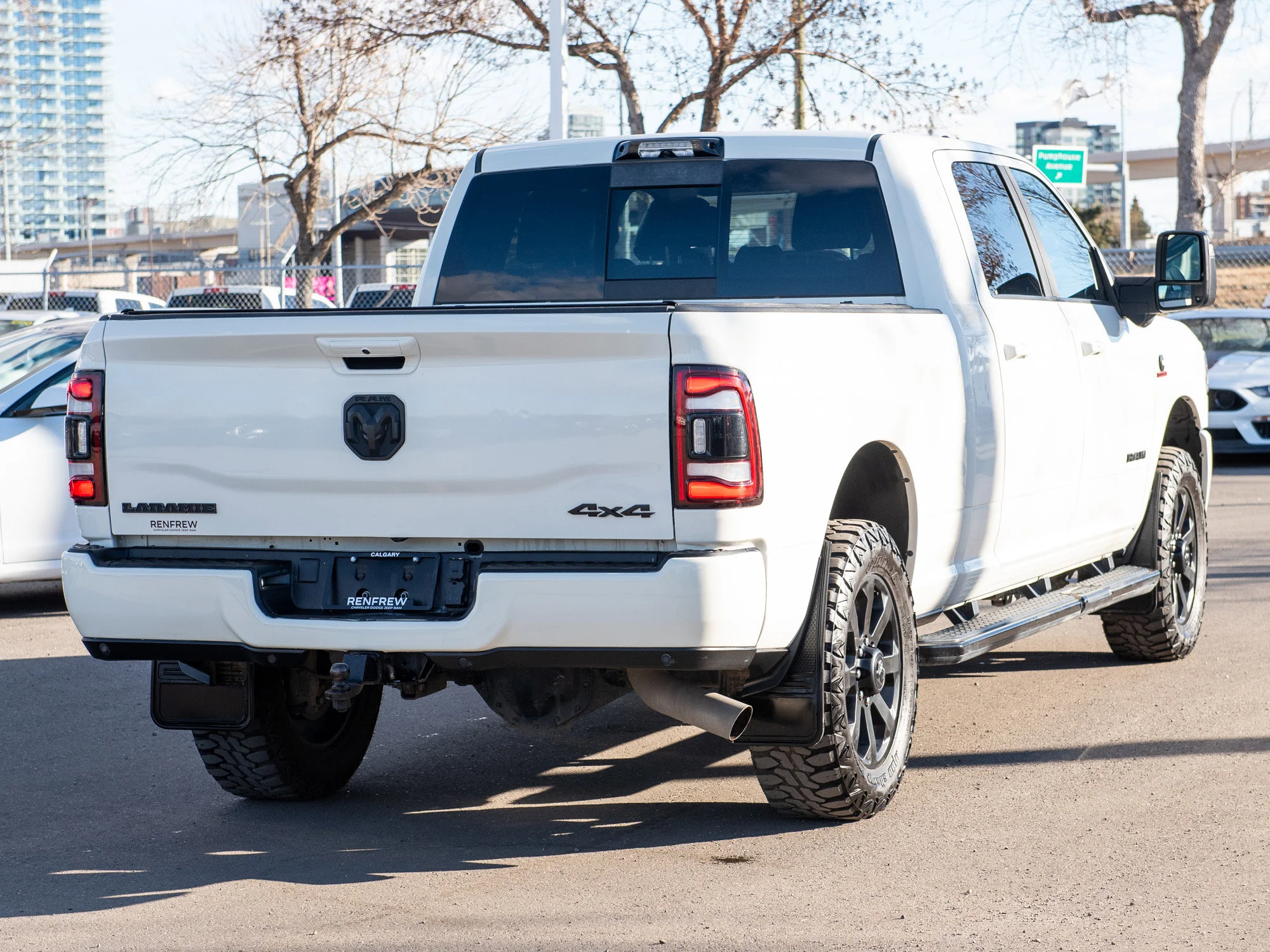 Certified Used 2024 White RAM Laramie * Cummins | Night Edition 6Passenger | Towing Tech | 5th Wheel | Heated Seats image 16