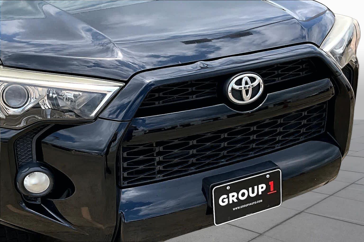 Used 2015 Attitude Black Metallic Toyota SR5 image 30