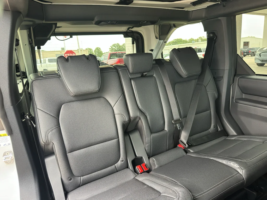 New 2026 Avalanche Gray Ford Badlands® image 34