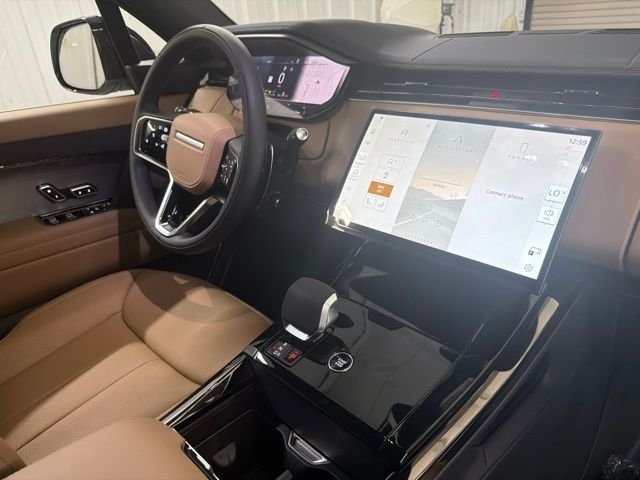 New 2026 Ostuni Pearl White Land Rover SE image 23