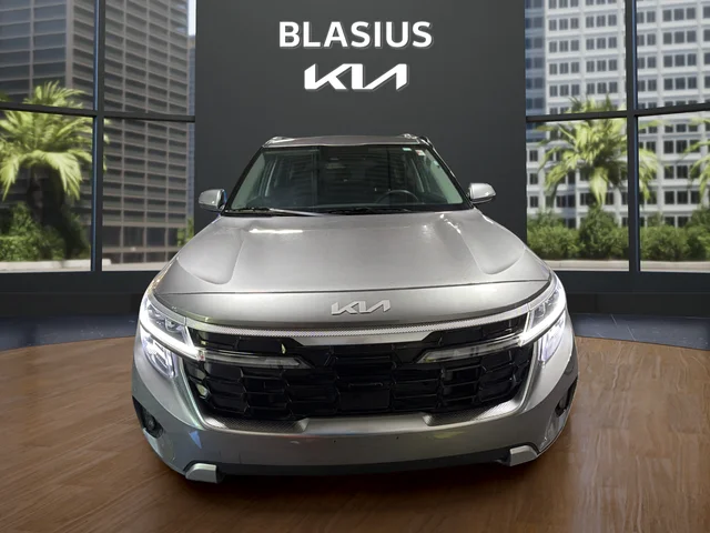 Used 2025 Gray Kia SX image 8