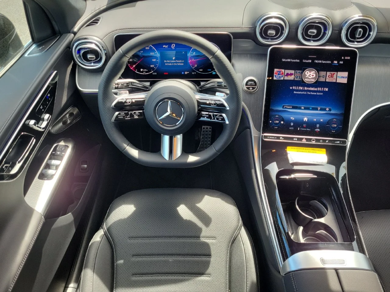 New 2027 Graphite Grey Metallic Mercedes-Benz GLC 300 image 15