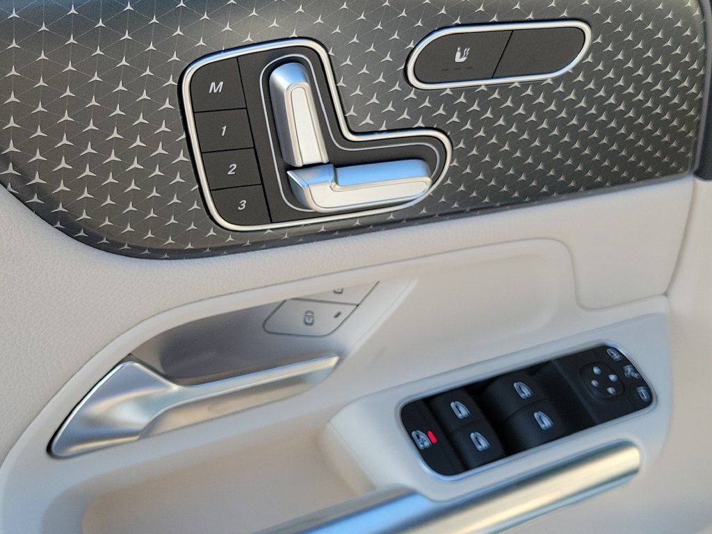 New 2026 Cirrus Silver Metallic Mercedes-Benz GLA 250 image 15