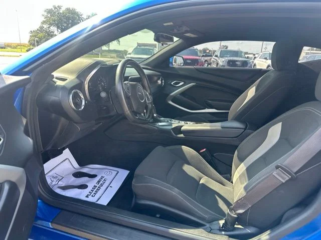 Used 2017 Hyper Blue Metallic Chevrolet SS image 26