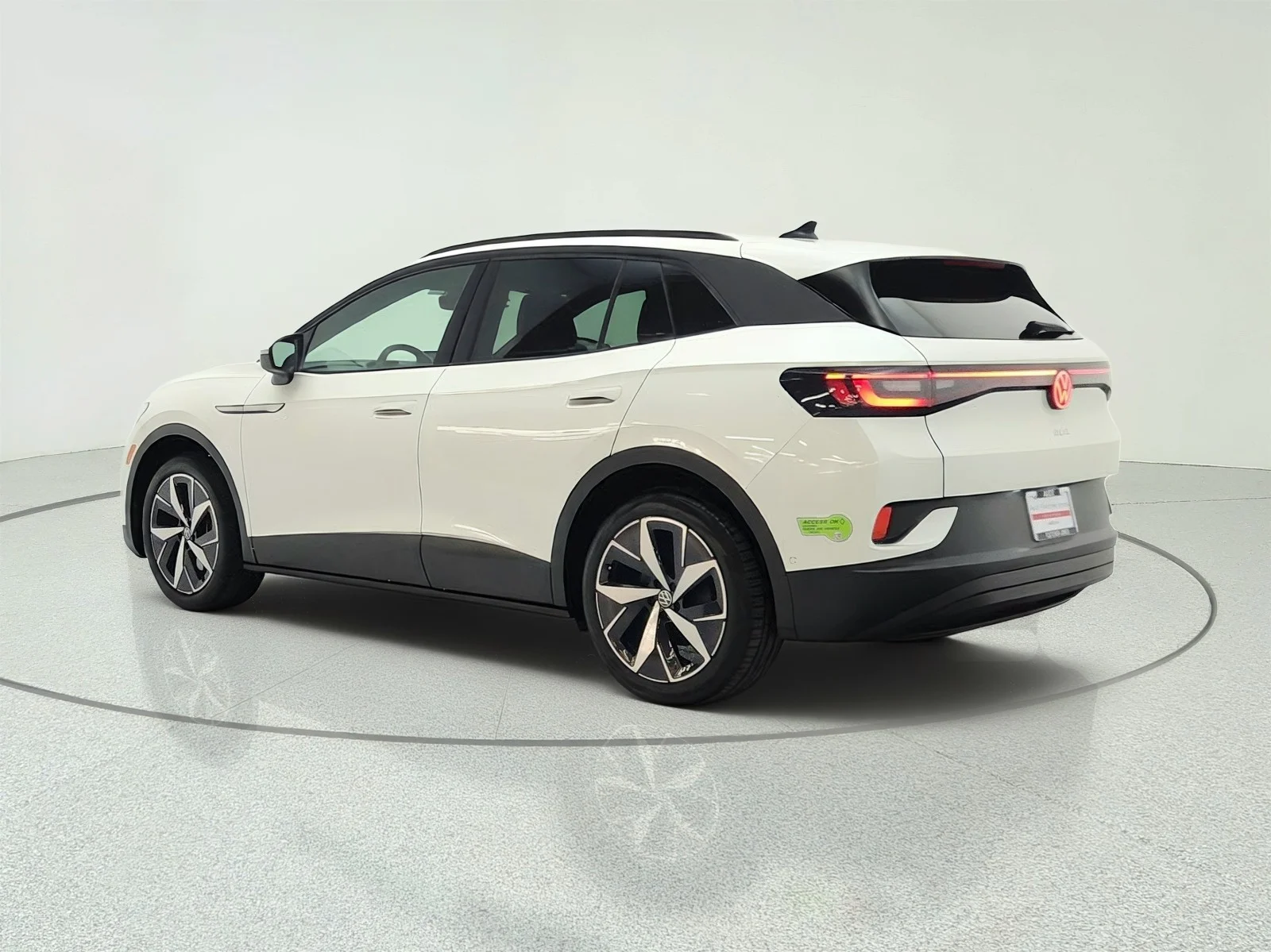 Used 2023 Opal White Pearl Volkswagen Pro S image 7