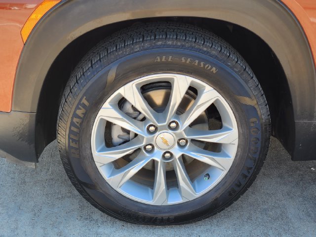 Used 2021 DARK COPPER METALLIC Chevrolet LS image 17