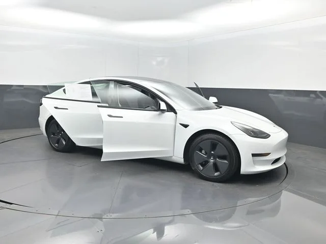 Used 2023 White Tesla Base image 33