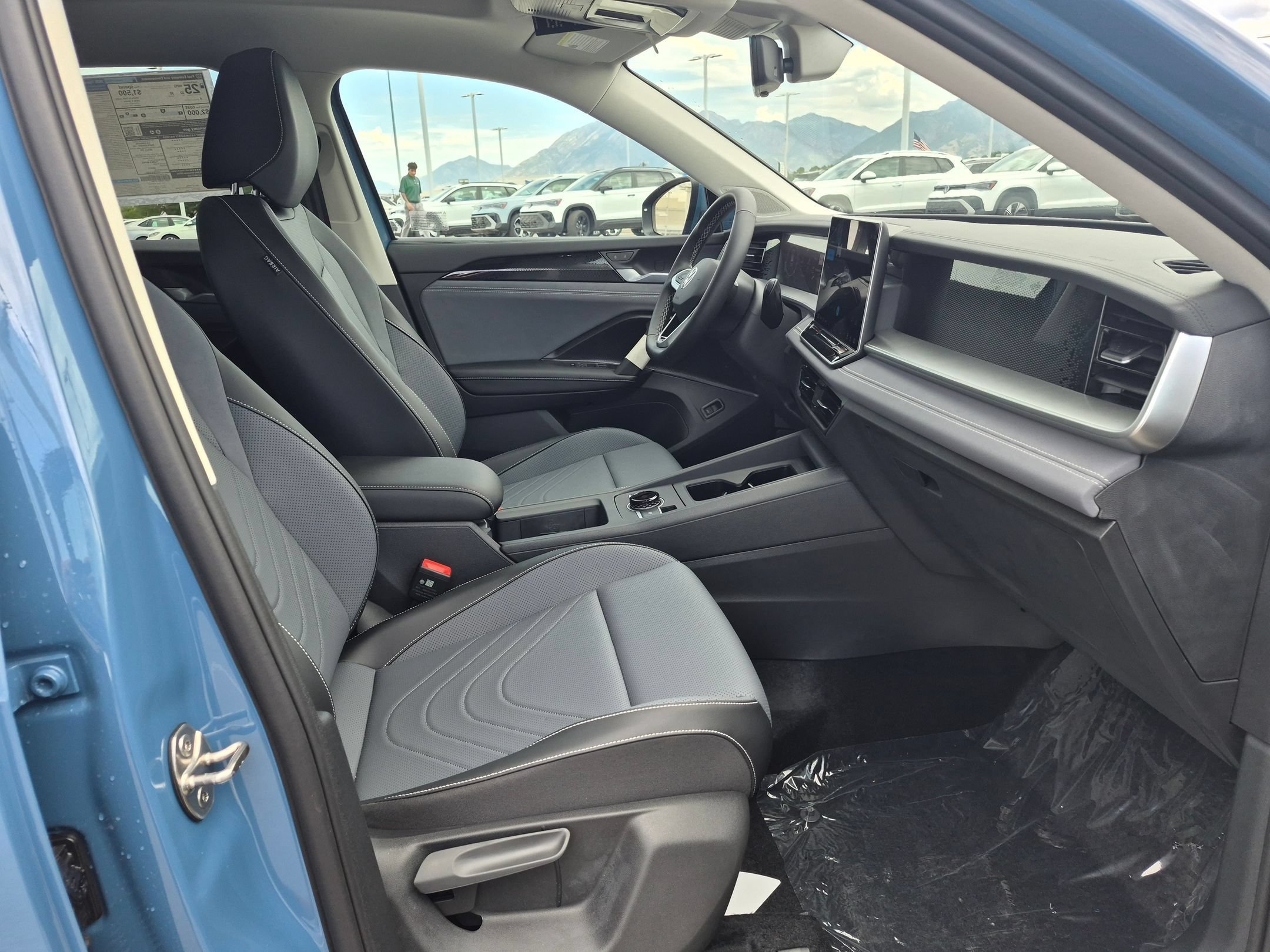 New 2026 Monterey Blue Pearl Volkswagen SE image 29