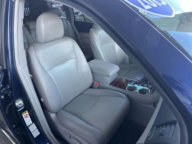 Used 2013 Blue Toyota Limited image 27