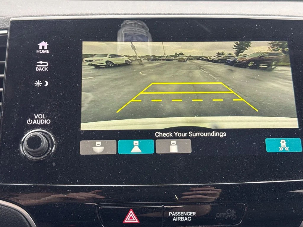 Used 2022 White Honda EX-L image 34