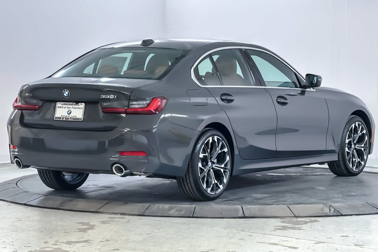 New 2026 Dravit Grey Metallic BMW 330i xDrive image 2