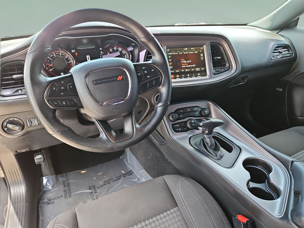 Used 2023 Black Dodge SXT image 30