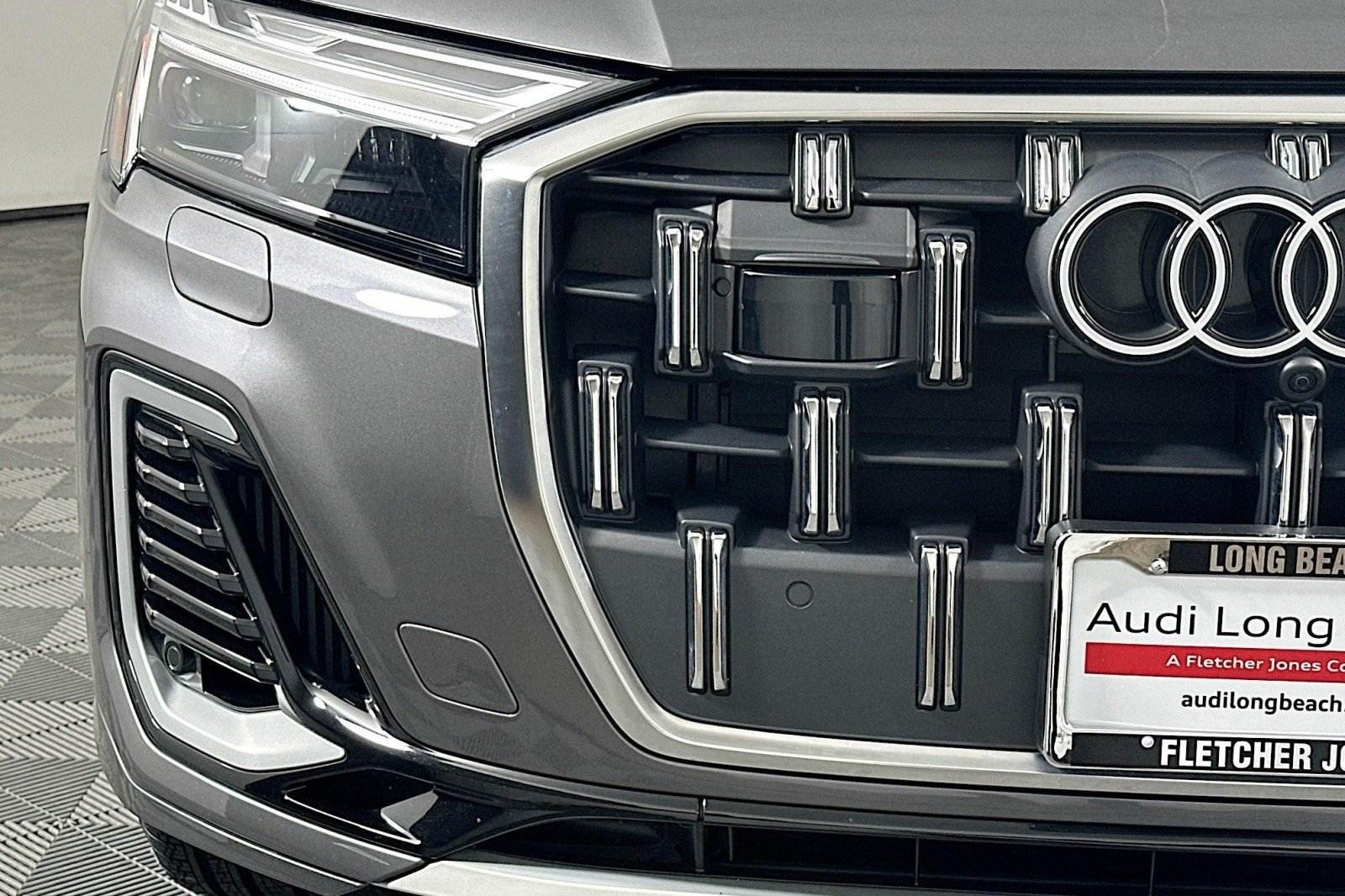 Used 2025 Samurai Gray Metallic Audi Premium image 15
