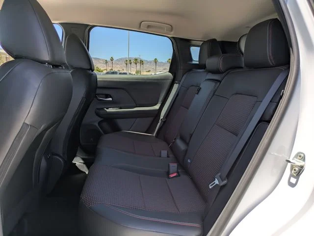 New 2026 Aspen White TriCoat / Super Black Two-tone Nissan SR image 7