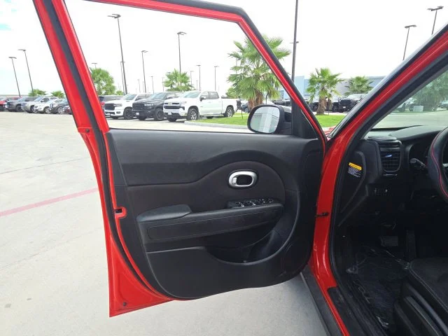 Used 2019 Red Kia Plus image 14