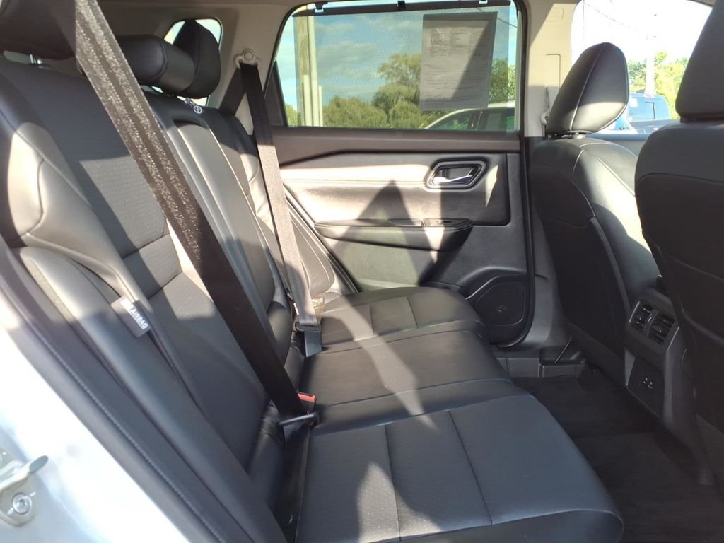 Used 2023 Brilliant Silver Metallic Nissan SV PREMIUM W/PANORAMIC SUNROOF image 29