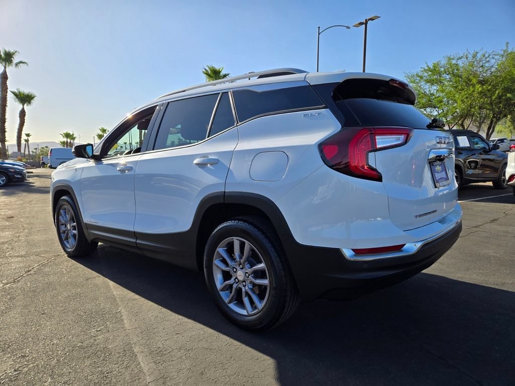 Used 2023 Summit White GMC SLT image 4