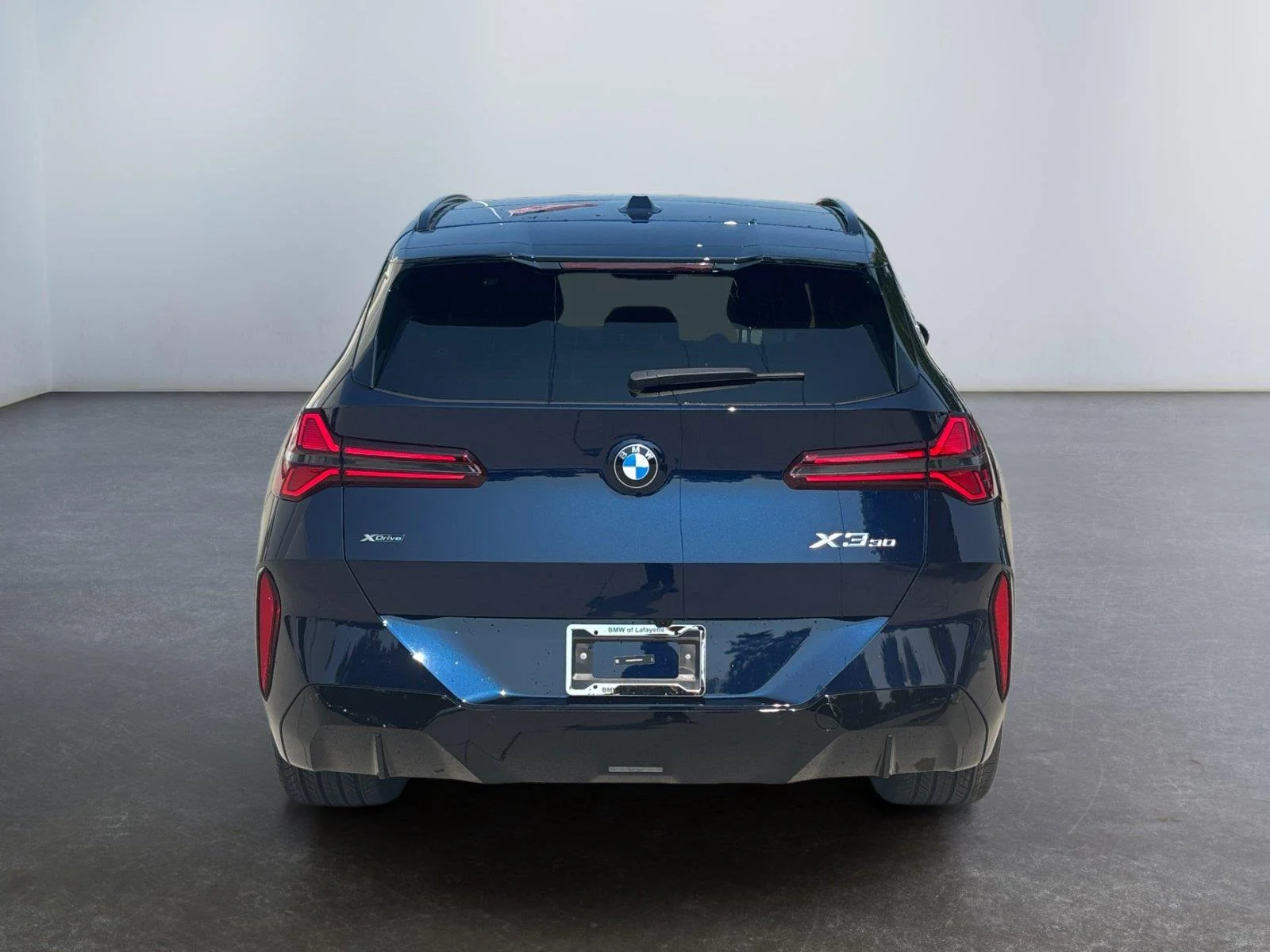 New 2026 Tanzanite Blue II Metallic BMW 30 xDrive image 4