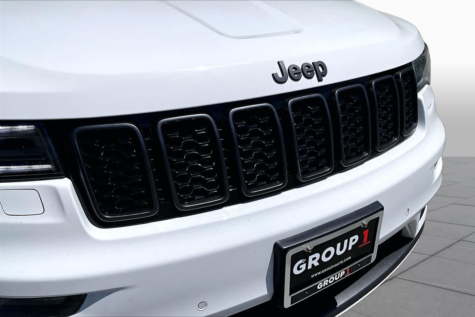 Used 2019 Bright White Clearcoat Jeep High Altitude image 32