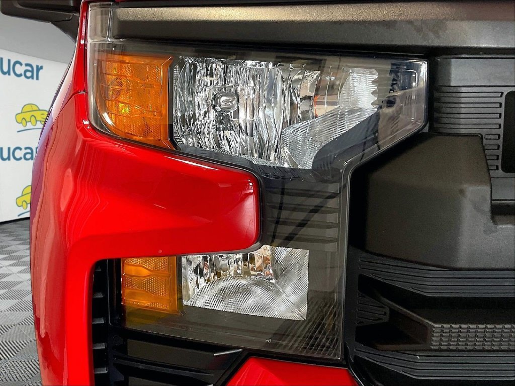 Used 2023 Red Chevrolet Custom image 33