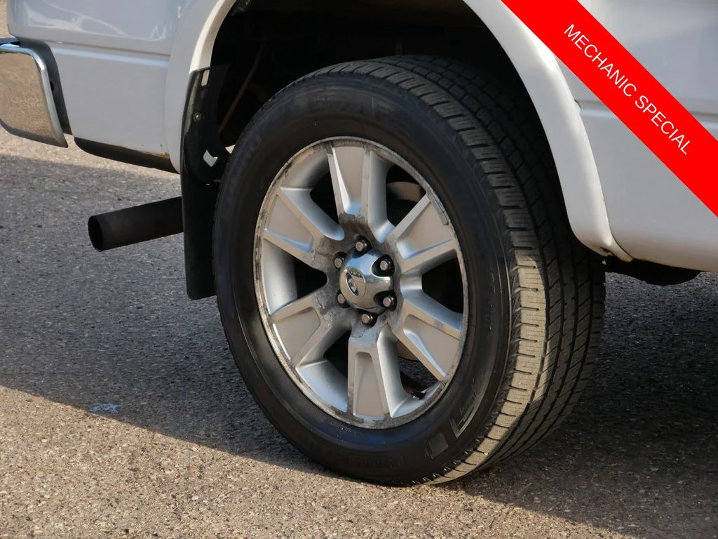 Used 2011 White Ford Lariat image 7