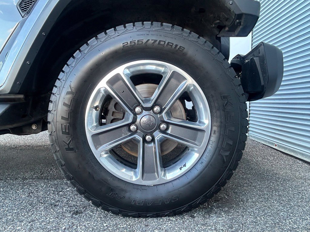 Used 2018 Gray Jeep Unlimited Sahara image 11