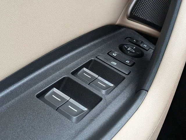 2025 Acura TLX Technology Package - Photo 31