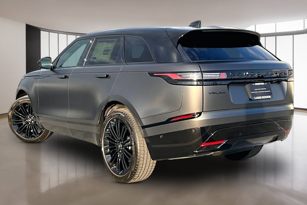 New 2026 CARPATHIAN GREY Land Rover Belgravia Edition Satin image 3