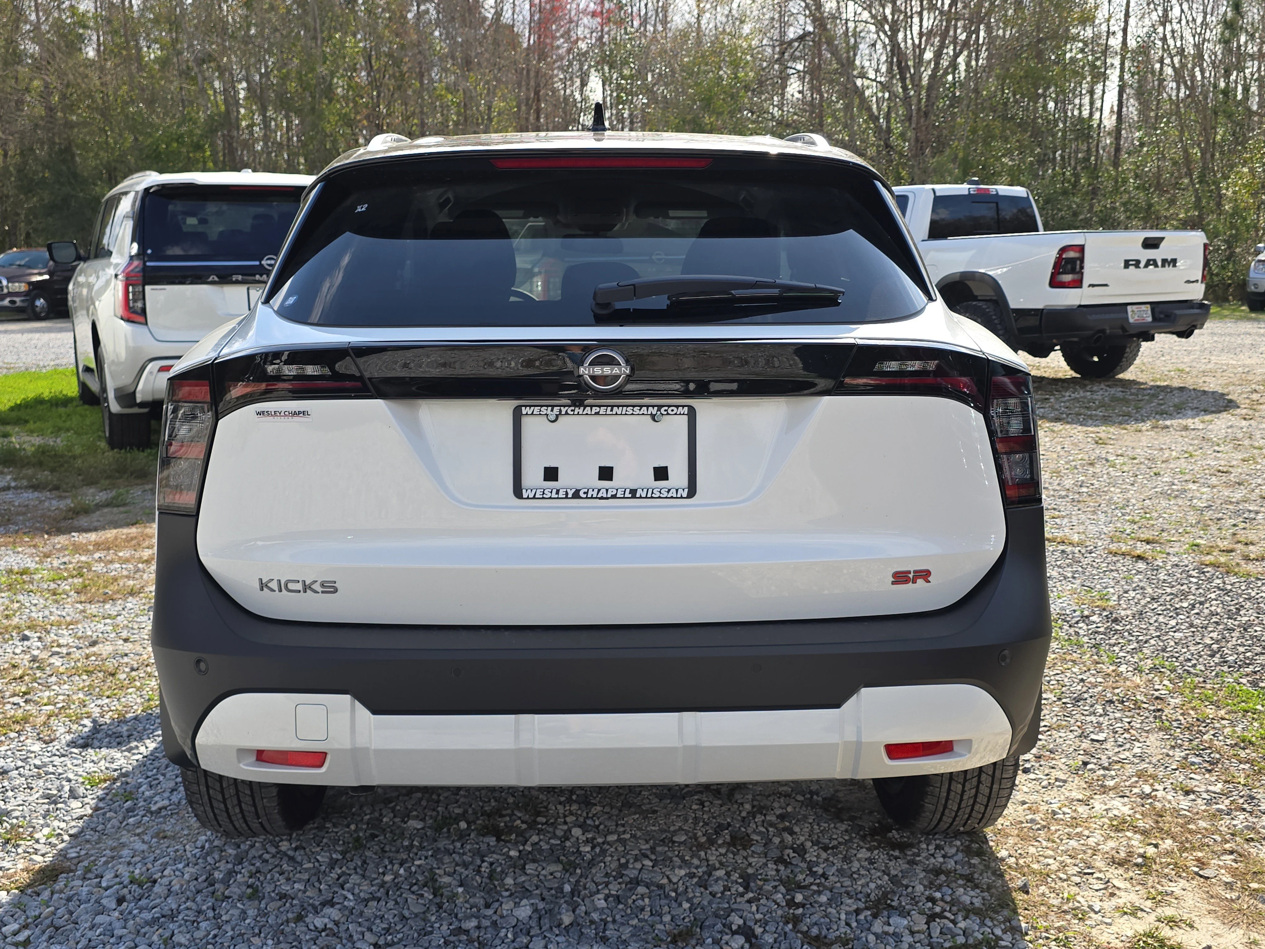 New 2026 Aspen White TriCoat / Super Black Two-tone Nissan SR image 7