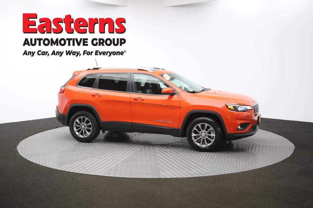 Used 2021 Orange Jeep Latitude Plus image 42