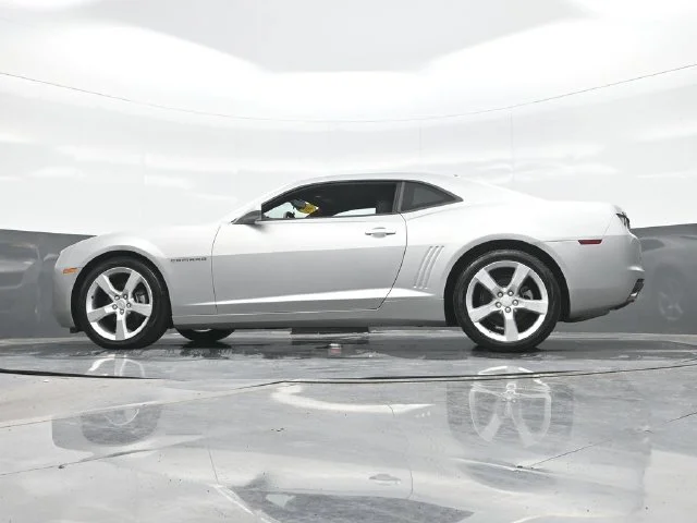 Used 2011 Silver Chevrolet 1LS image 20
