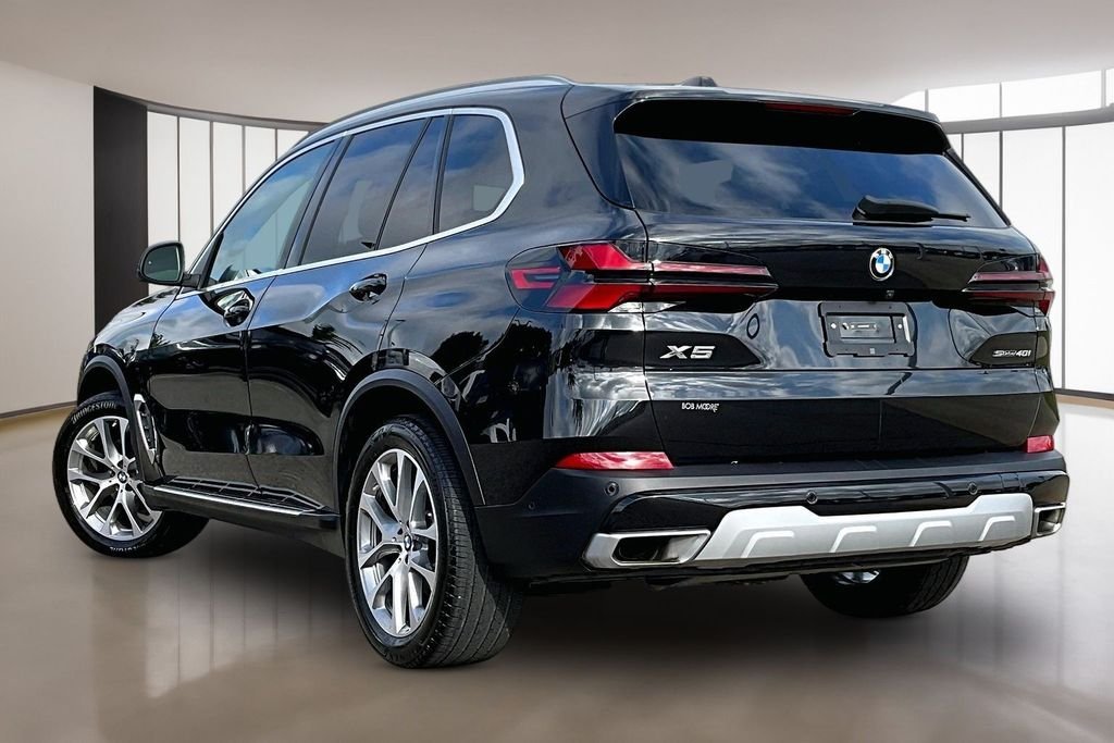 Used 2025 Black BMW sDrive40i image 12