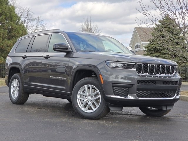 New 2026 Baltic Gray Metallic Clear-Coat Exterior Paint Jeep Laredo image 2