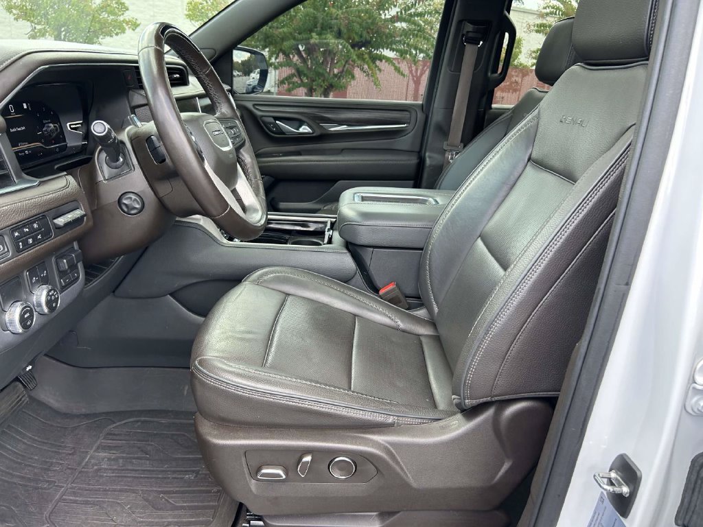 Used 2023 White GMC Denali image 16