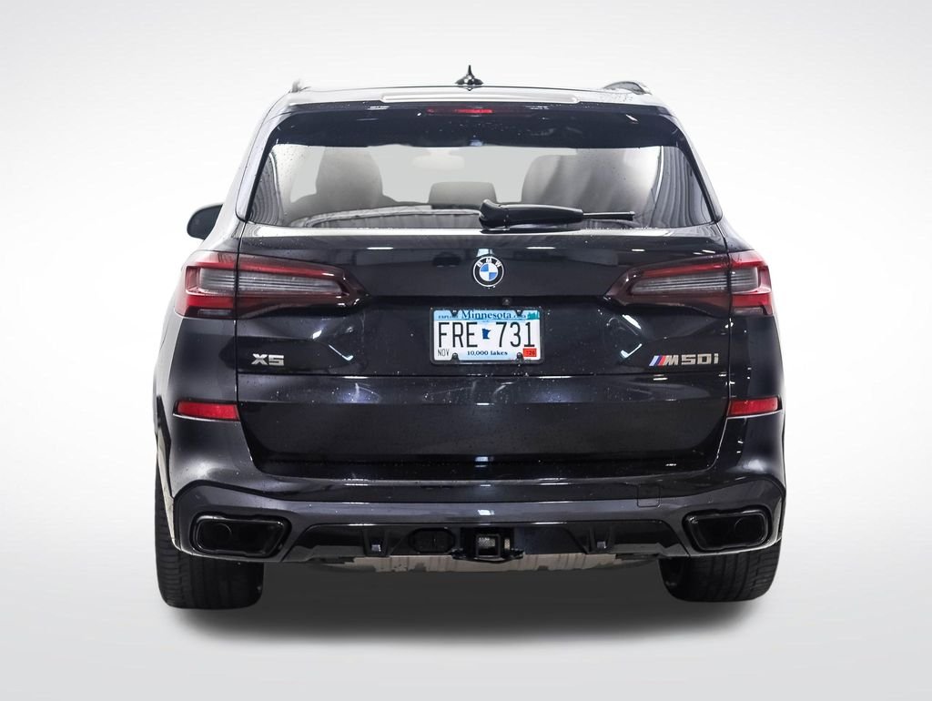 Used 2021 Black Sapphire Metallic BMW M50i image 4