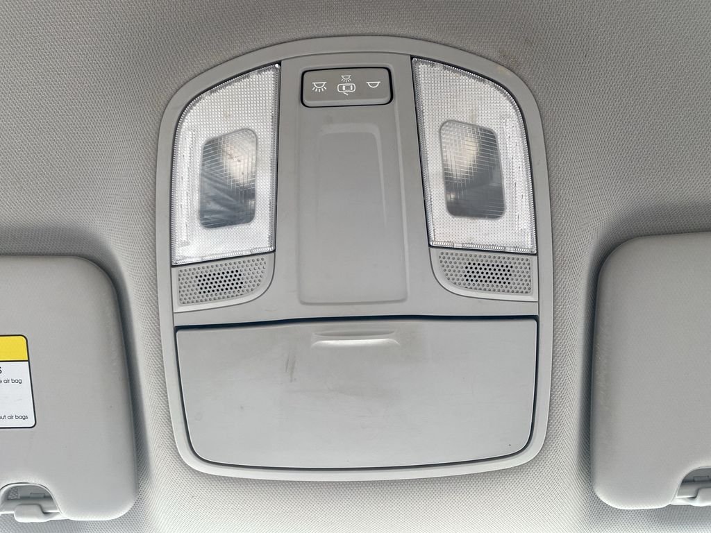Used 2018 Dazzling White Hyundai SEL image 24