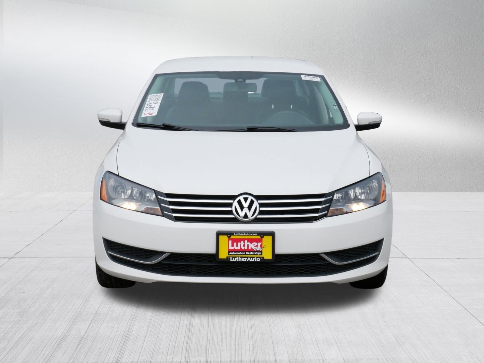 Used 2015 Volkswagen Passat S with VIN 1VWAT7A32FC050030 for sale in Minneapolis, MN